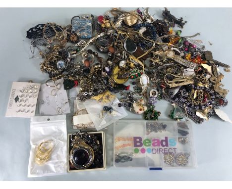 Costume jewellery and watches, collection of vintage and modern items to include , Pendants, earrings, brooches, pocket watch