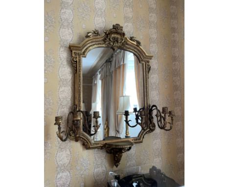Good 19th century giltwood and gesso girandole mirror, the arch top moulded frame with a shell over a small central shelf fla