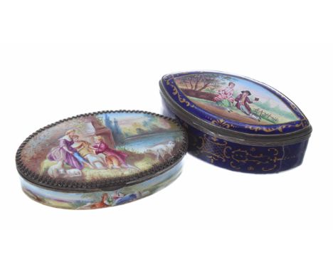 Antique French elliptical&nbsp;enamelled patch box,&nbsp;the hinged cover decorated with a courting couple, further gilt scro