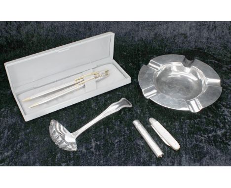 Selection of silver items:&nbsp;circular ashtray, Sheffield 1946, 4.75" diameter, mother of pearl handle fruit knife and silv