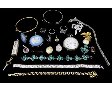 9ct gold jewellery including locket pendant, pearl pendant, paste cluster ring and links, silver jewellery including marcasit