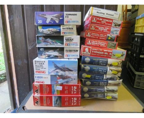 1/72nd scale aircraft unmade kits, generally excellent in good plus or better boxes, with range of Tamiya, Meng, A&amp;A Mode
