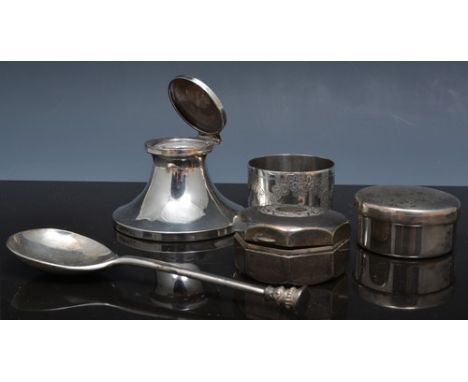 Small Edwardian silver capstan shaped inkwell, Birmingham 1909, diameter 6cms, silver seal-top spoon, two white metal boxes a