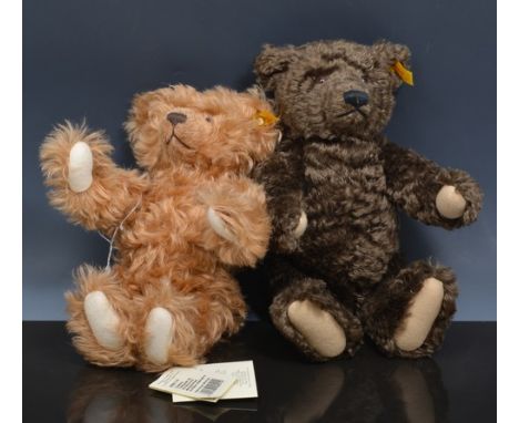 Steiff Classic Serie gold plush bear, and another Steiff bear, (2).