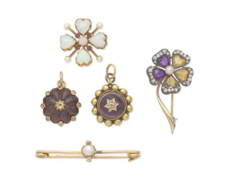 COLLECTION OF GEM-SET JEWELLERY 19TH-20TH CENTURY 1st: The brooch designed as a flower with heart-shaped citrine or amethyst 