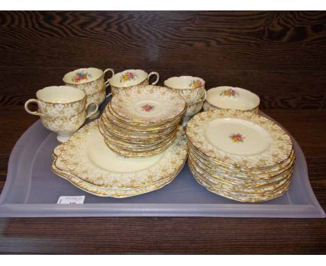PARAGON 'GARLAND' PATTERN TEA SET