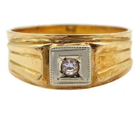 18ct gold single stone cubic zirconia ringCondition Report:Approx 4.3gm, size N-O, cubic zirconia = 2mm diameter 