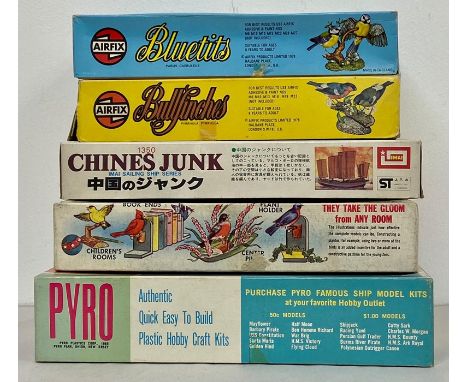 A selection of five boxed animals and boat model kits to include, Bluetits, Bullfinches, Baltimore Oriole, Chines Junk and Bu