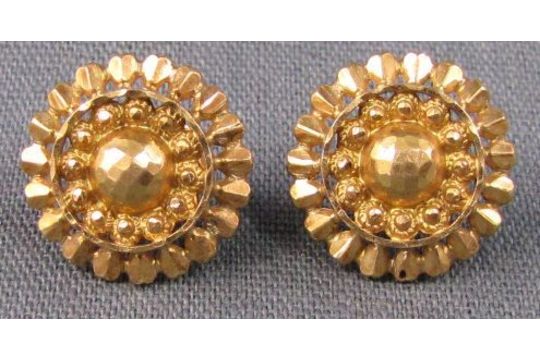 A Pair Of Stud Earrings India 18 Carat Gold Tested 5 4 Grams Ein Previous