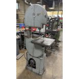 Walker Turner 18 in. Model 291319 Vertical Band Saw, S/N: 1105448; with 18 in. x 17 in. Tilting