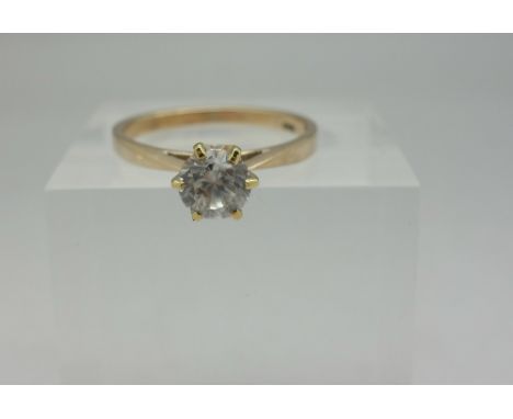 A 9ct gold and cubic zirconia ring, weight 2.2g, size M