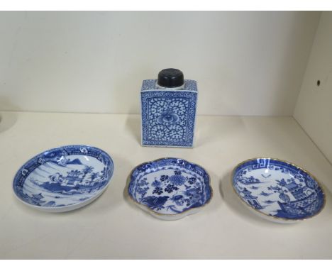 A Chinese 18th century blue and white porcelain spoon tray together with a tea caddy and two dishes, tallest 14cm - condition