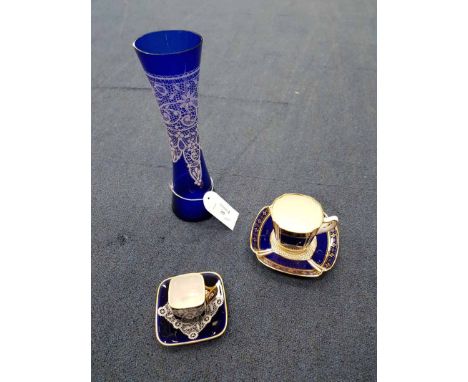 SPODE BLUE, WHITE AND GILT PART TEA SERVICE along with a similar part coffee service and three glass vases 
