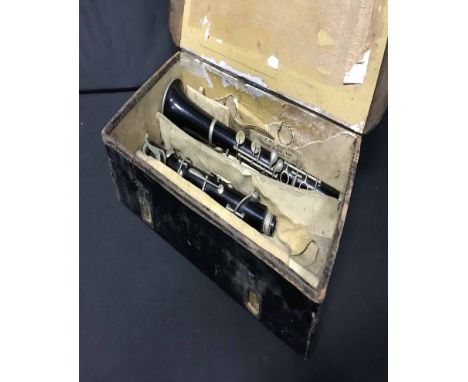 CASED CLARINET 