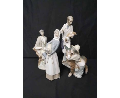 GROUP OF FOUR LLADRO FIGURES 