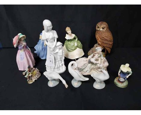 LOT OF CERAMIC FIGURES AND ANIMAL FIGURESincluding Royal Doulton, Spode, Aynsley, Lladro and Wedgwood