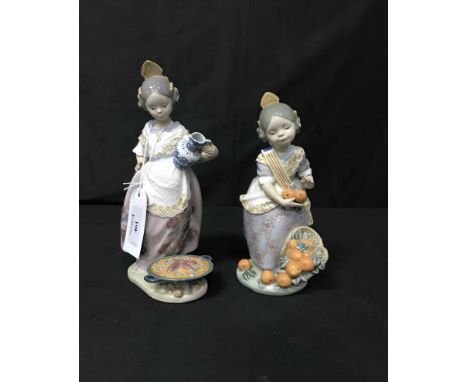FIVE LLADRO FIGURES