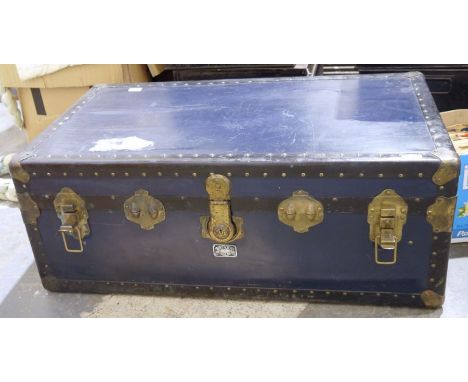 Vintage 'Watajoy, London' steamer/travel trunk&nbsp;