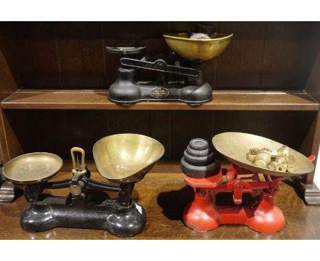 Three vintage metal scales&nbsp;to include Lebrasco, Fox Domestic and The Salter Staffordshire, including assorted weights&nb