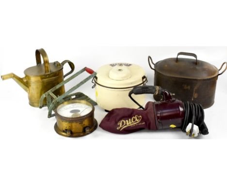 A mixed lot of vintage kitchenalia and other collectibles to include a Legumex mechanical potato peeler, a mechanical potato 