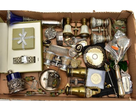 A BOX OF ASSORTED ITEMS, to include a yellow metal floral shape stick pin with white metal pin, a pair of gold plated folding