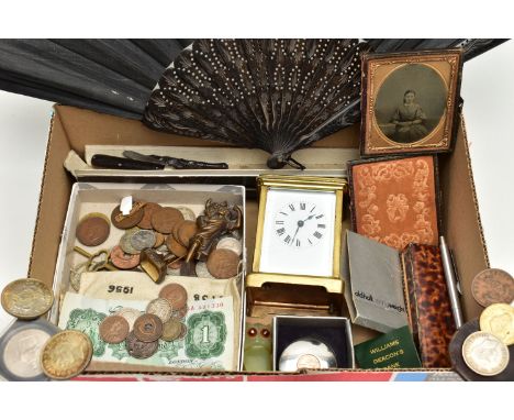 A BOX OF ASSORTED ITEMS, to include an a/f brass carriage clock, with four glass viewing panels, movement stamped France, a h
