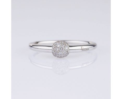 Pomellato. Zierlicher Brillant-Ring 'M'ama Non M'ama'. 18 kt. WG, gest., num. P170012124, sign. 'Pomellato'. Besatz mit 19 pa