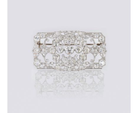 Große, hochfeine Art-déco Diamant-Brosche. Um 1920/25. Platin, ungest., abschraubbare Nadel mit Montierung in 14 kt. WG. Dich