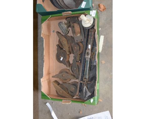 Mixed Lot: Vintage recessed wheels etc