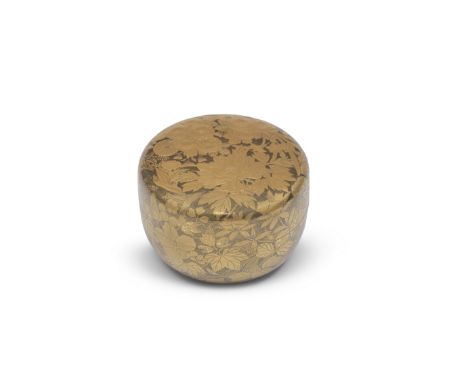 OTA HOITSU (1882-1945)A Gold-Lacquered Hira-Natsume (Squat Tea Caddy)  Taisho (1912-1926) or Showa (1926-1989) era, 20th cent