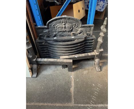Cast iron fire grate, fire back dated 1633, fire dogsMeasurements of the grate :Length : 63 cmWidth : 37 cmHeight : 16.5 cmMe