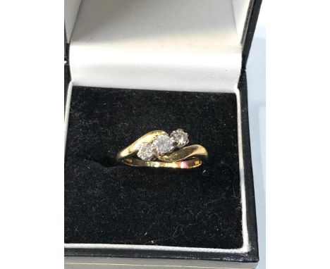 18ct gold diamond trilogy ring 4.2g,&nbsp;Overall good condition, size of ring can be seen in images