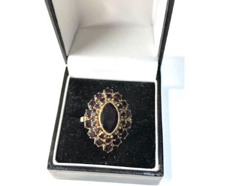 Vintage continental 8ct gold garnet cluster ring weight 4.7g hallmarke 333 