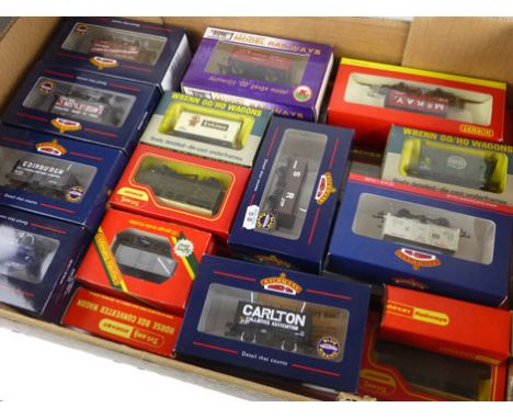 A selection of boxed 00 gauge wagons to include Bachmann Branch Line, Hornby railways, Wrenn etc. (Qty) 
