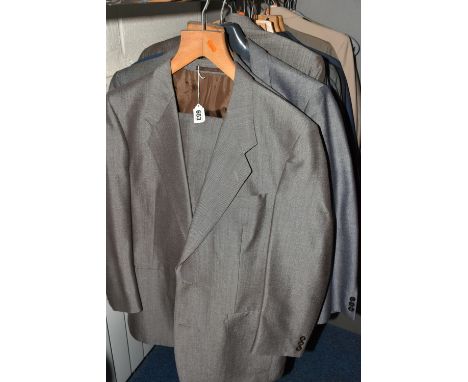 TWENTY ONE GENTLEMEN'S VINTAGE LOUNGE SUITS, assorted colours, pale grey, blue, beige, pinstriped, mostly wool and mohair, et