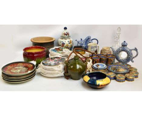 A quantity of various ceramics comprising a collection of Wedgwood plates including "Great Floral Painters of The 19th Centur