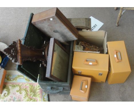 A mixed collectors' lot with a barometer (af), cuckoo clock, mantel clock, a quantity of records, a wall mirror, a small box 