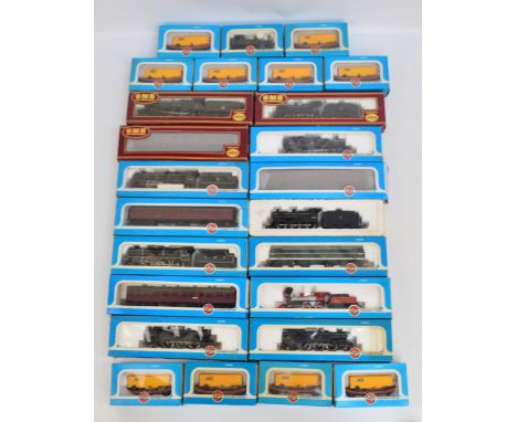 A quantity of Airfix model trains including a British Railways 1466 steam engine, a British Railways 46100 steam engine and t