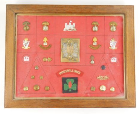 Various army and military related cap badges, buttons, iron on badges, etc., Irish related, Irish Rangers badge, 6cm wide, sh