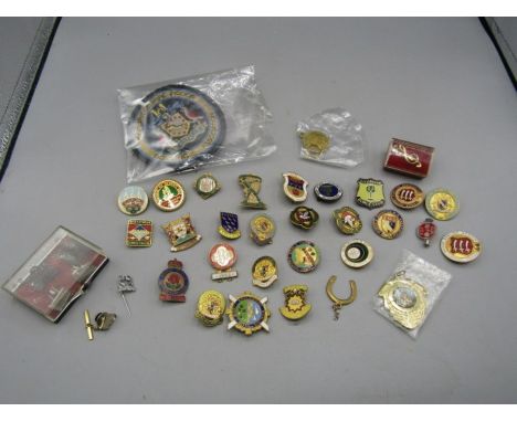 Collection of mainly bowling pin badges, beer tankard cufflinks, bowling patch etc