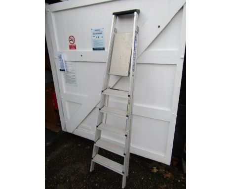 Alloy step ladder