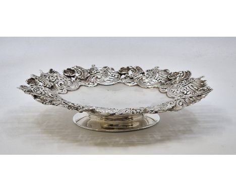 A J E Caldwell &amp; Co. (retailer) sterling silver tazza, import marks for Birmingham 1919, sponsors mark rubbed, with wide 