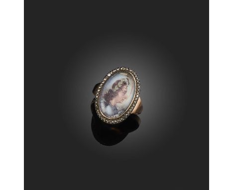 λ A rare Williamite ivory miniature ring, 18th century, centring on a glazed compartment containing an oval ivory miniature o