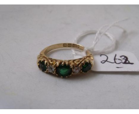 Carved 18ct gold diamond & green stone ring approx  size 'G'         