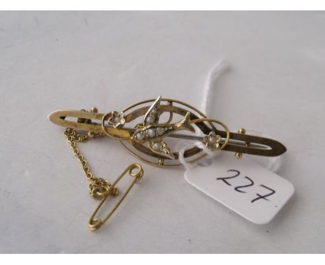 9ct pearl set bird brooch      