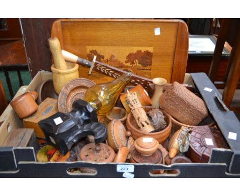 Treen - a carved Anglo-Indian jewellery box; an Anglo-Indian figurine; a maple trinket box; a turned wooden mortar and pestle