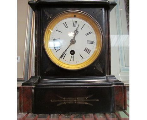 A Victorian marble and slate mantel clock, 20.5cm tall