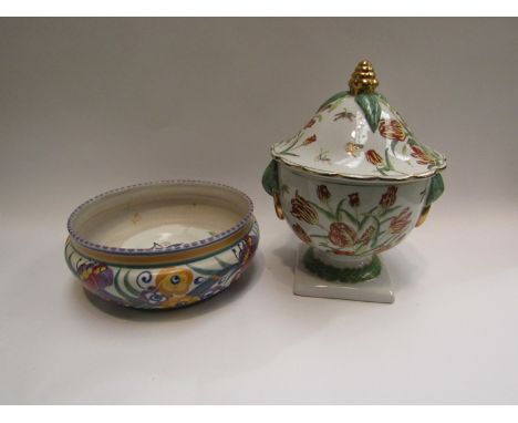 An Oriental pattern lidded biscuit barrel and a "hen" lidded teapot a/f