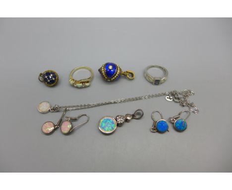 Synthetic opal set jewellery, including silver and two 'egg' pendants/charms 