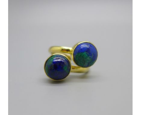 A silver gilt, azure malachite ring, M, with certificate 